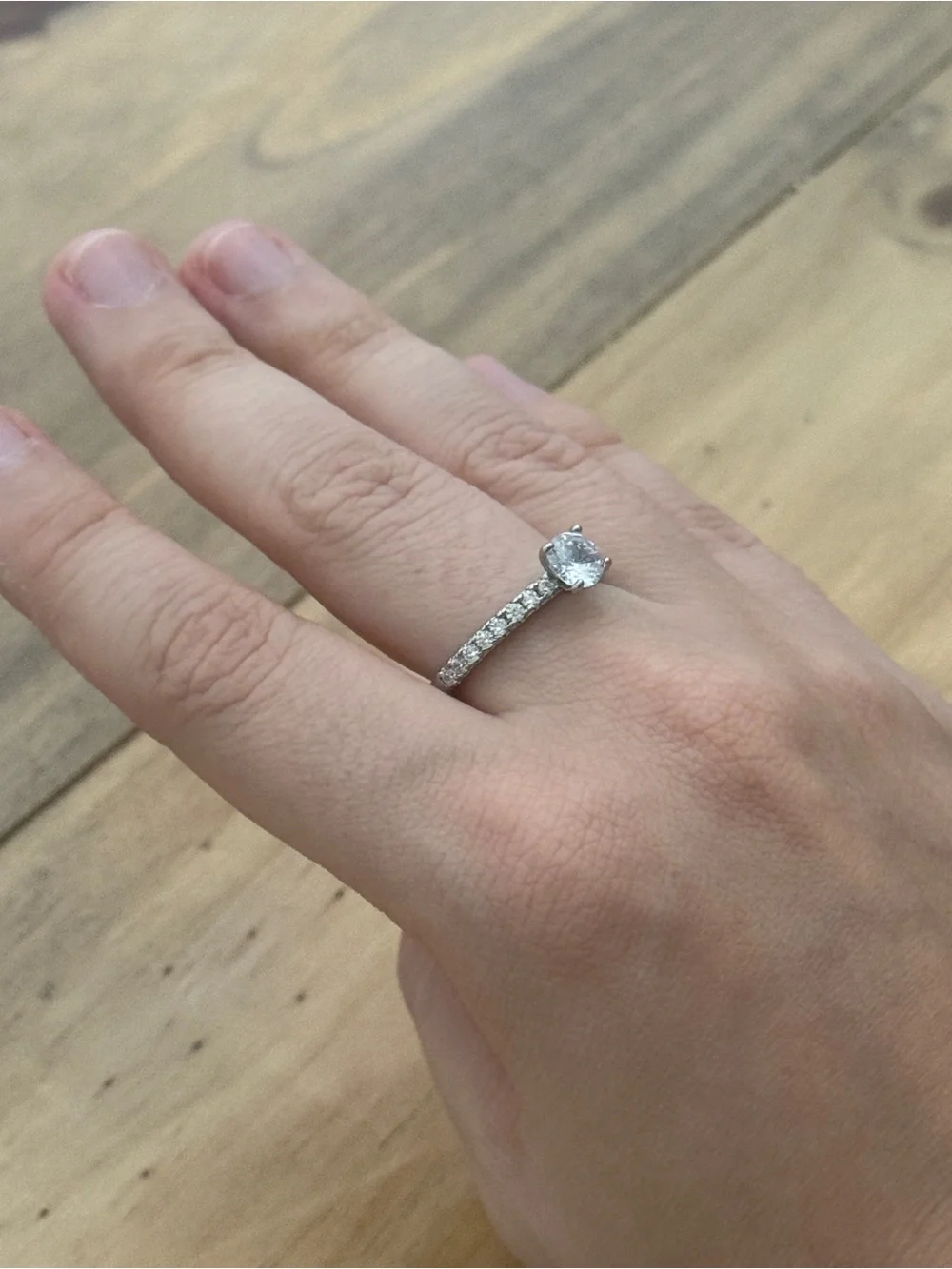 Classic Round-Cut Solitaire CZ women’s  Ring rhodium plated size 7.5